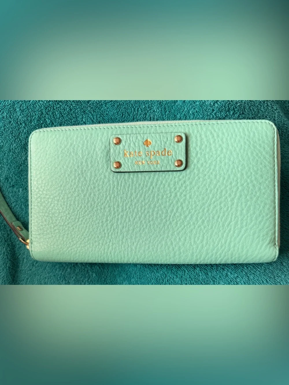kate spade Berkshire Road Freshair Mint Zip-Around Wallet NWT